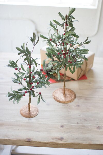 ARTIFICIAL MISTLETOE TREES