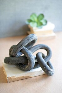 Clay Chain Décor